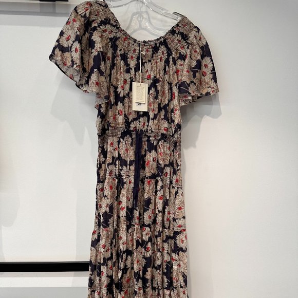 Tops, Bottoms, Dresses - Picture 1 of 15